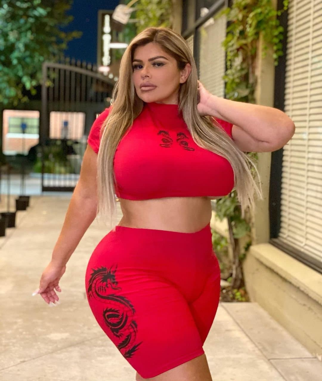 Michele Mendez Gordinha Loira Muito Gostosa