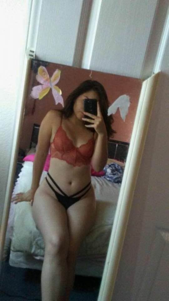 Pack y video de rica mamada, jovencita caliente culona