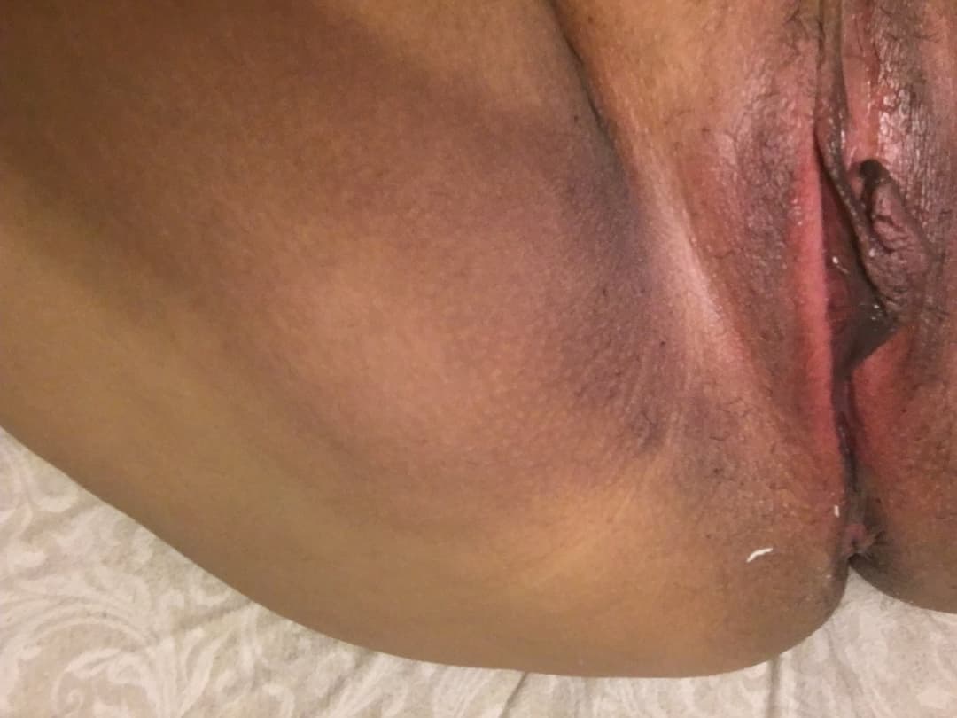 Egyptian Slut Shows off her hanging flaps