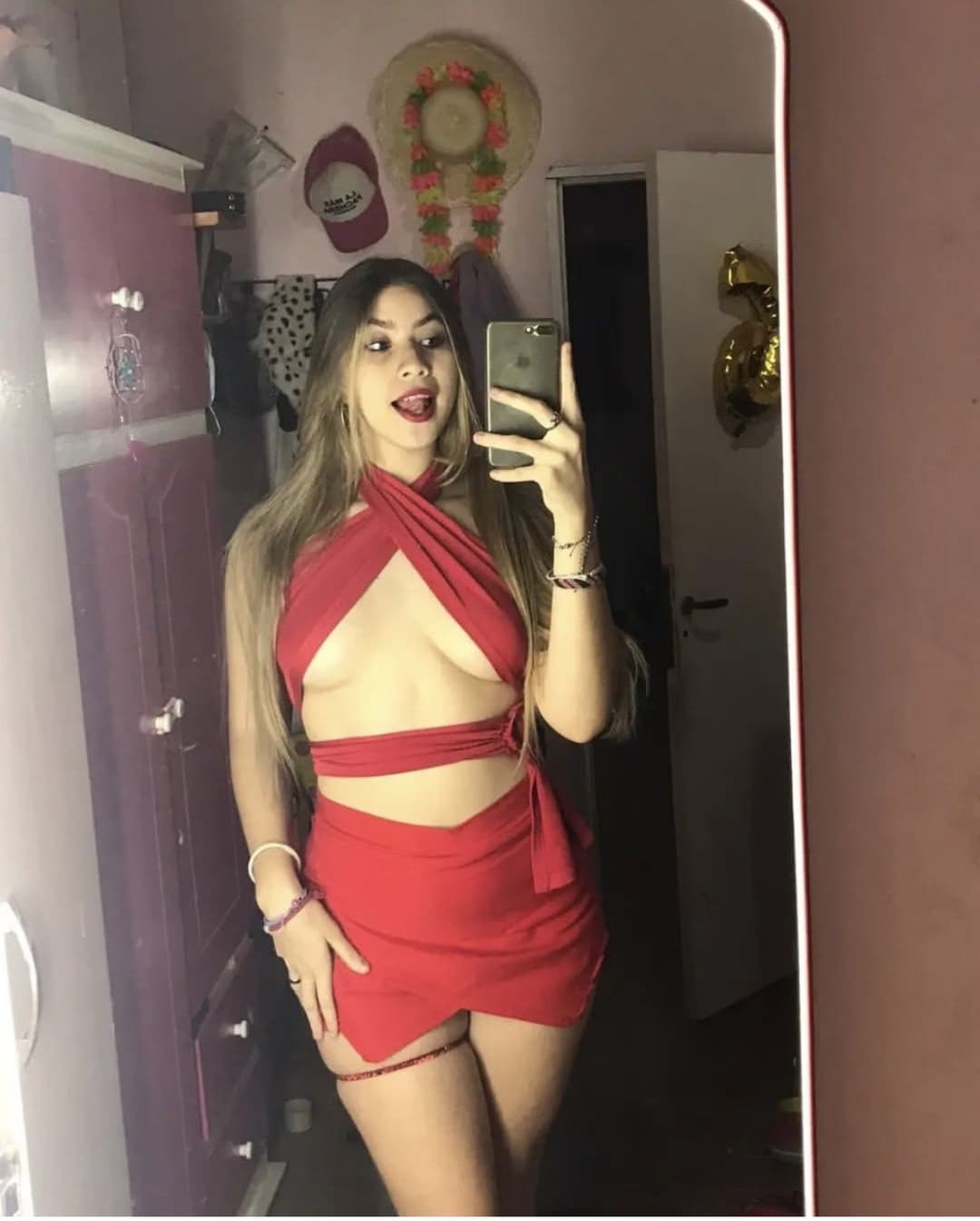 Camila Falcón, trolita de Corrientes