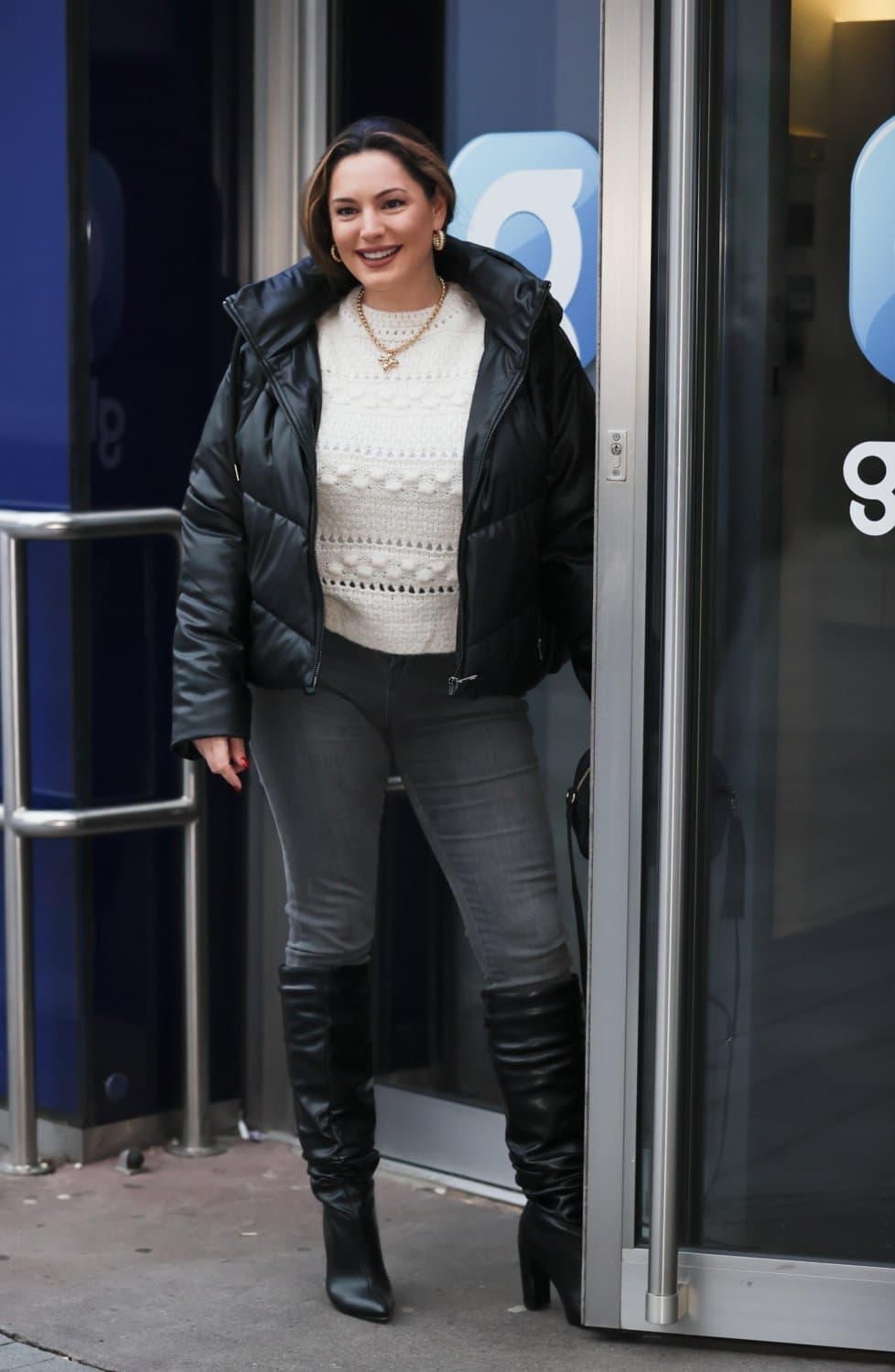 Kelly Brook - Black Knee High Leather Boots