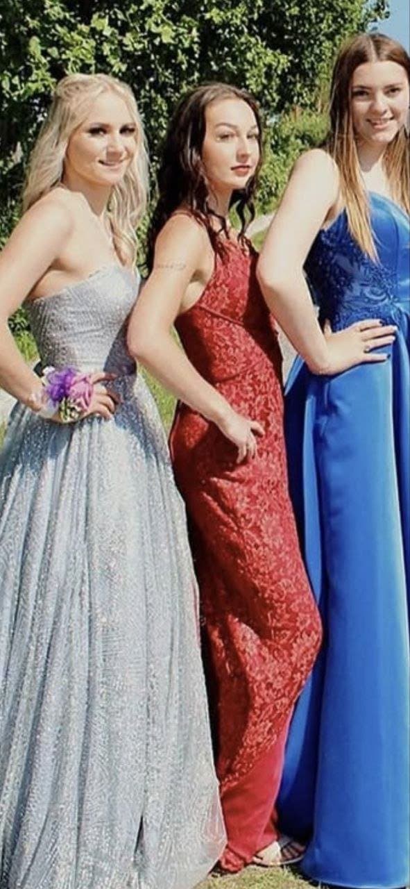 Look at this dumb clown fuck toy bitch is so dumb and stretched out she begs for cock