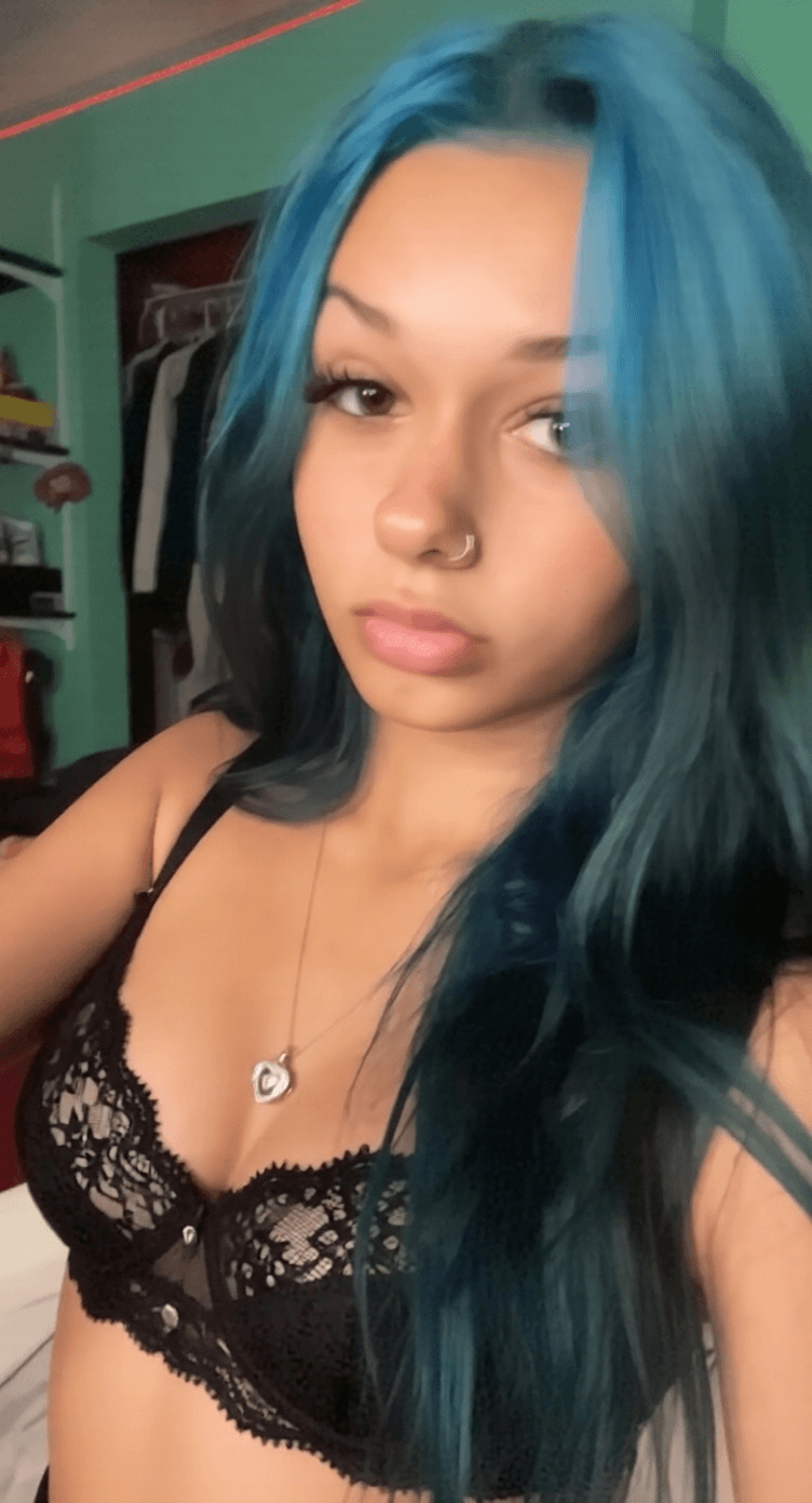 HMU and lmk ur fave on kik get gross my kik is (g72896)