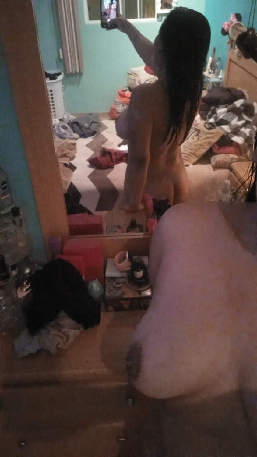 teta y culito mojado de mi jessi