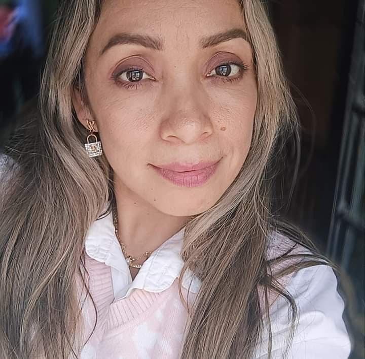 Click to view full size Mi tía Nancy que rica tía tengo es hermana de mi papa