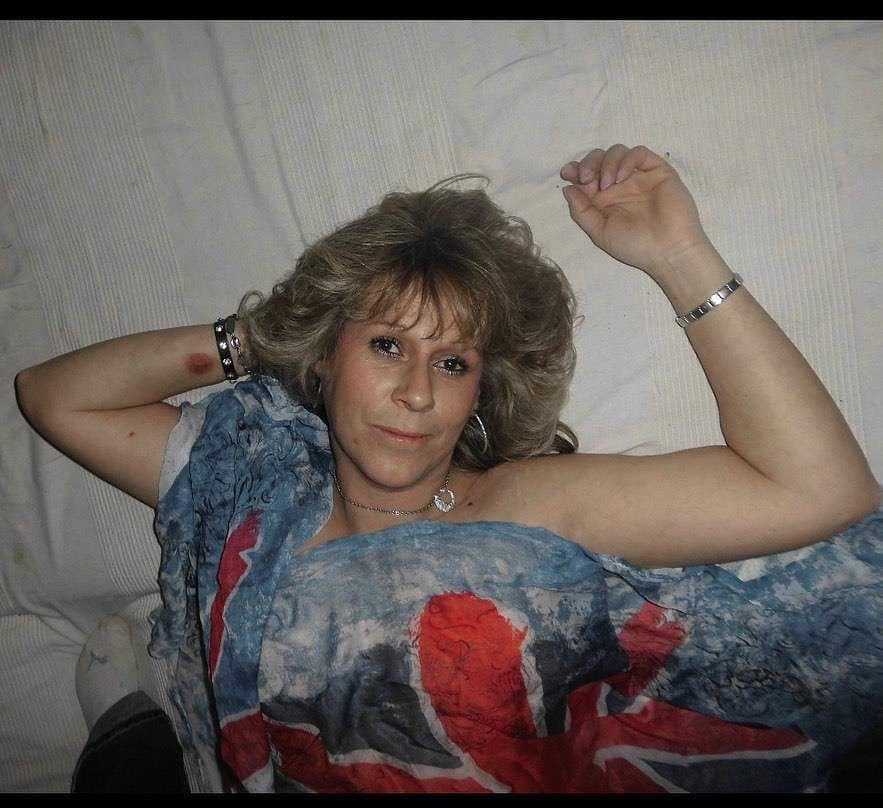 Geile schlampen Mutter aus Bochum Frauenlobstr.38 Nicole hauff liebt sperma und anal Sex