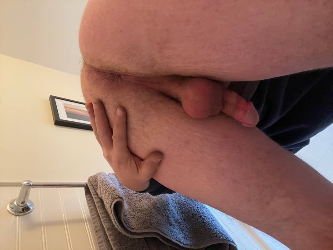 Any curious husbands and fags to worship blue collar daddy