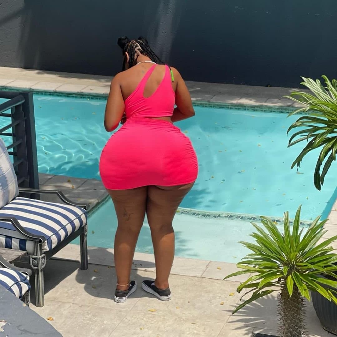 @Ms_Egbfun hourglass pear-shaped South African ass