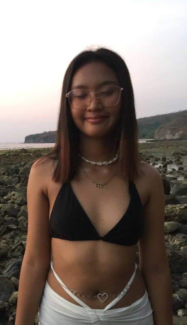 Hot Asian Pinay Couple