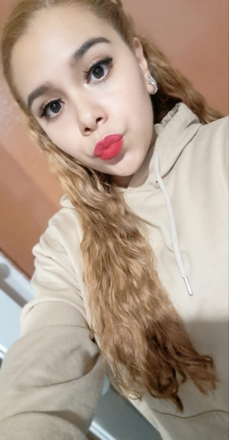 Mi contenedor personal en ella me corría dentro de su vagina 6 o 7 veces diarias ??? no puedudías