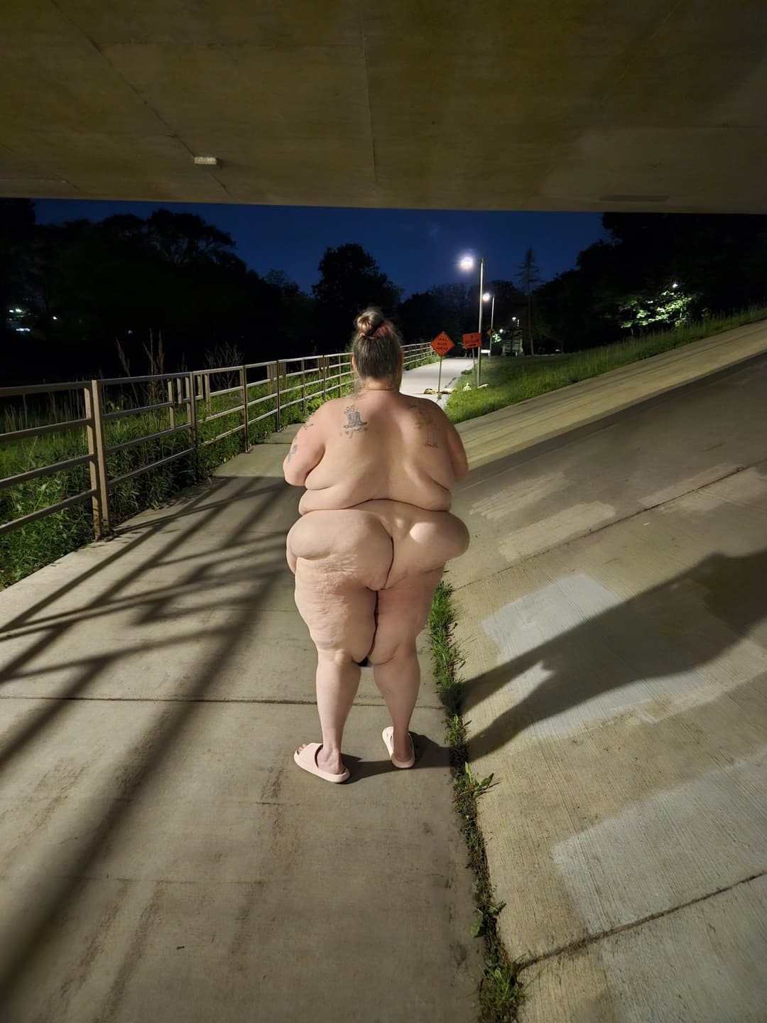 Nasty Public Fat Bitch Aprill Thompson is addicted to BBC