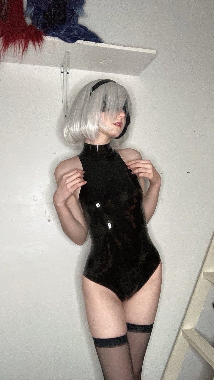 Click to view full size Some 2b cosplays
