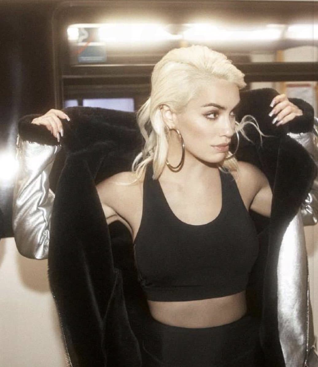 Las axilas de Lali Esposito - Armpit Fetish