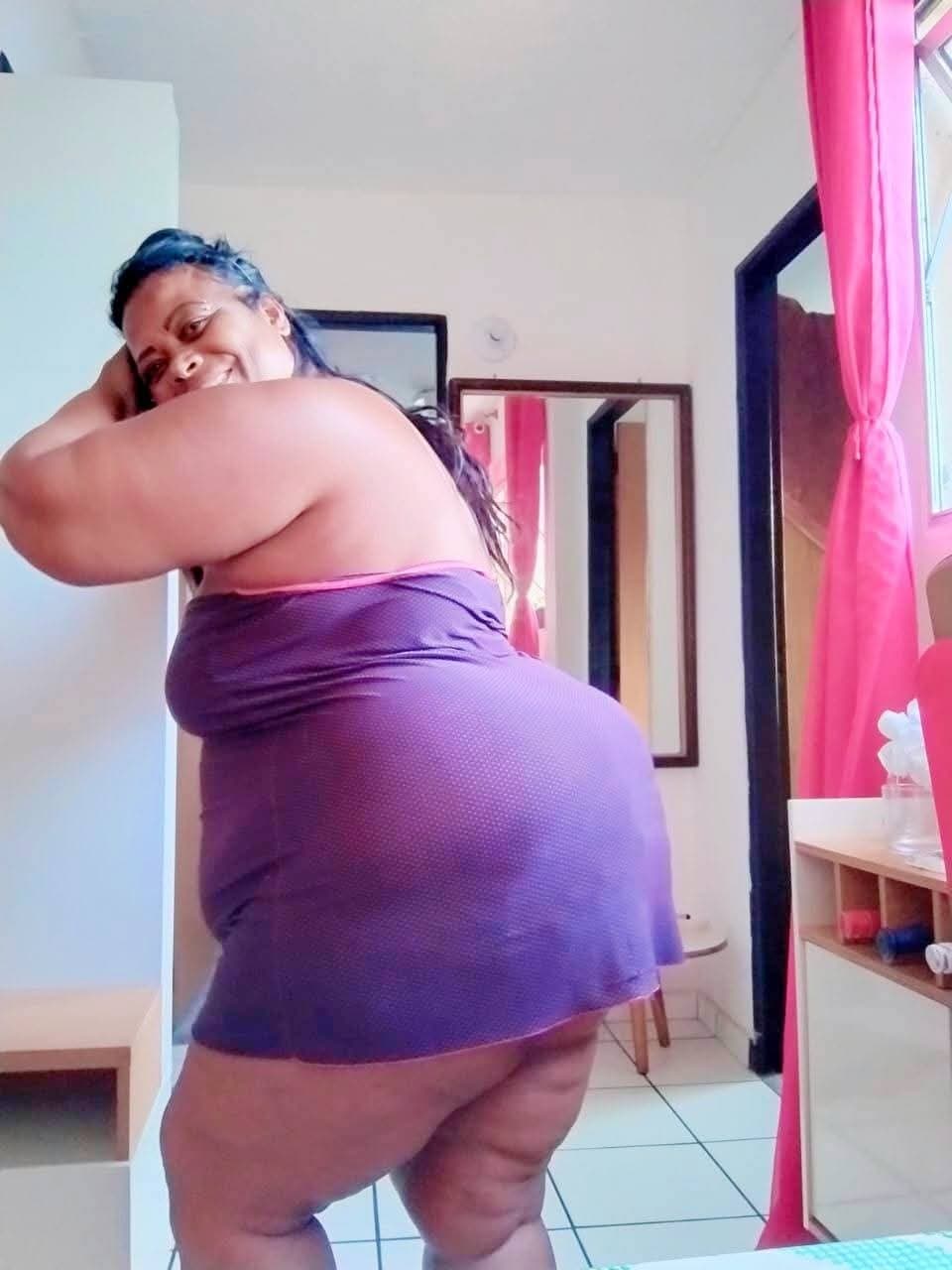 Click to view full size LATINA THICK JUICY CHUNKY SSBBW BIG ASS BOOTY