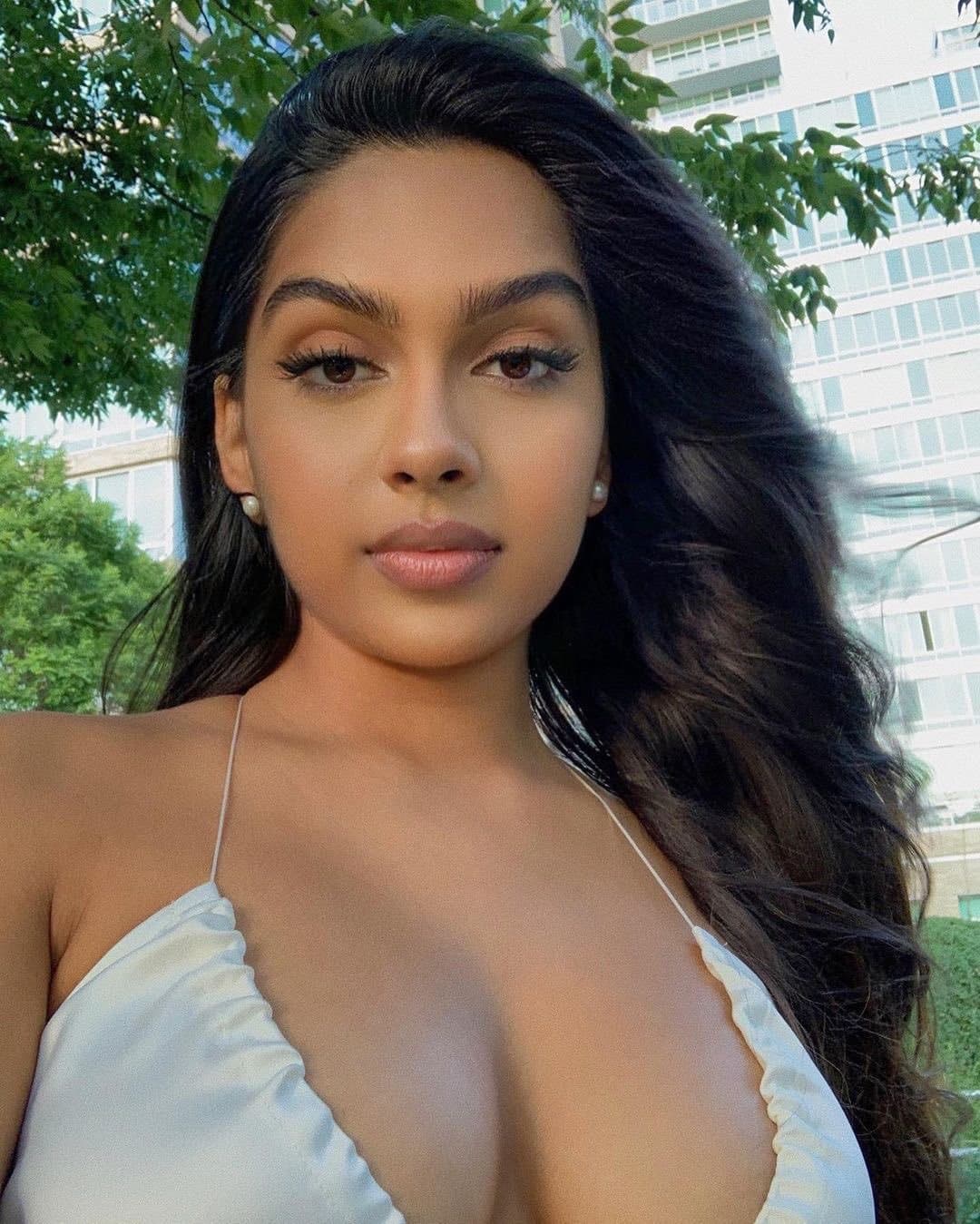 Do yall think this desi camel nigga slut knows we can all see her brown nipples