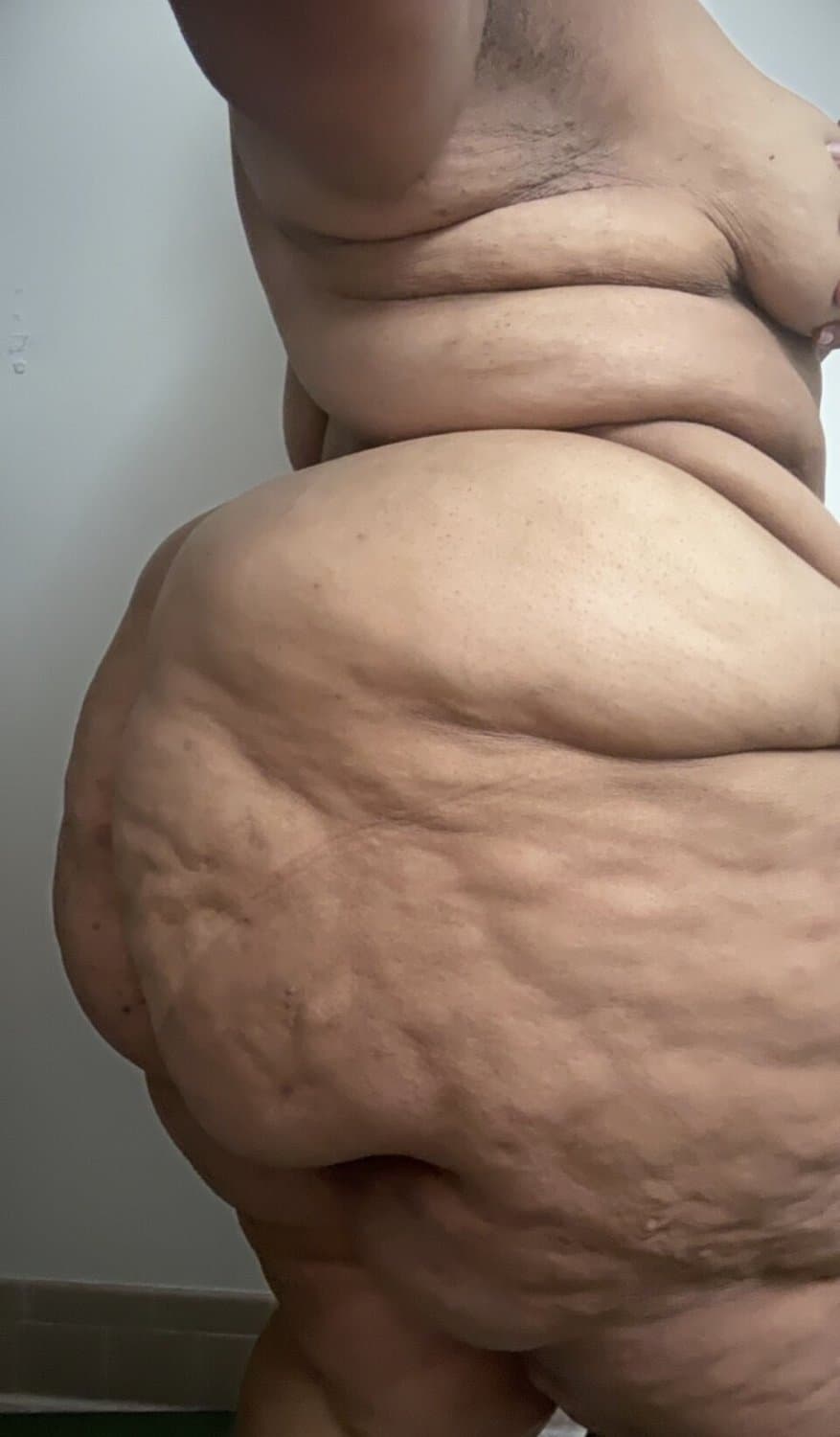 Deep ass crack goon Bbw