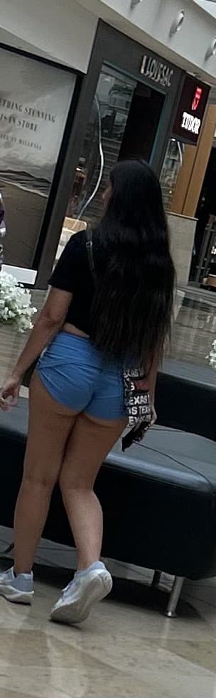 Click to view full size Bitchy thick ass college Indian gets womb punched by thick dick