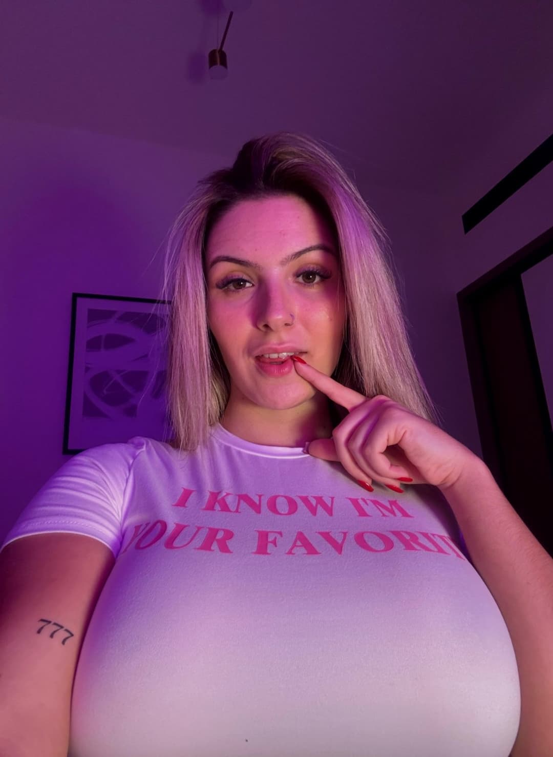 Dirty slut wants to be cummed in her mouth