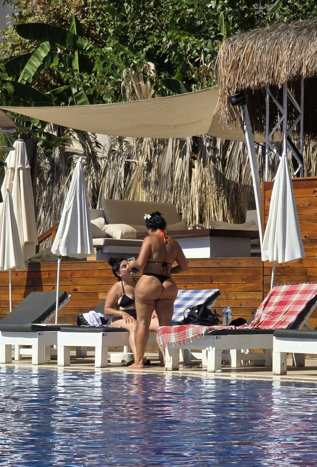 Pool side fat ass slut creepshots