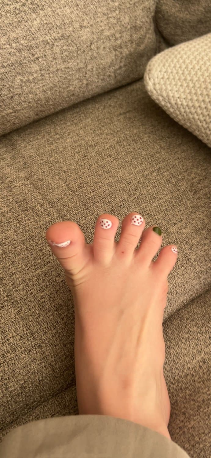 Barely legal 19 yo blonde teen gf leaked deepthroat blowjob sexy feet dm/comment for more of her