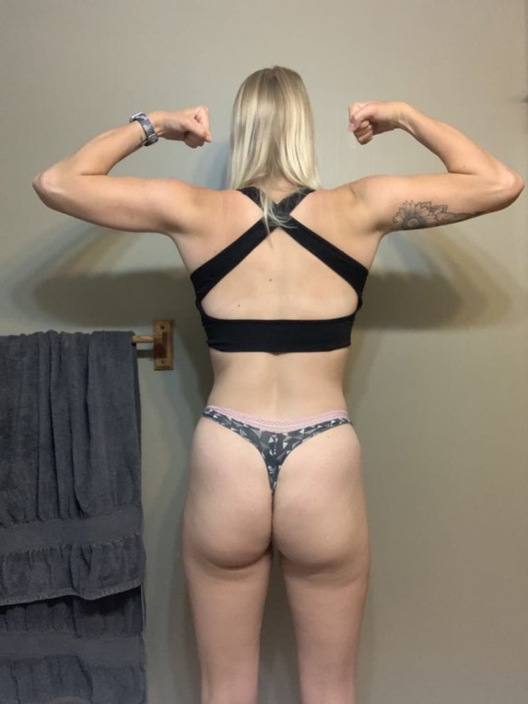 27yo MILF webslut Brooklyn E Albert Canada submitted herself!! To be famous and everywhere