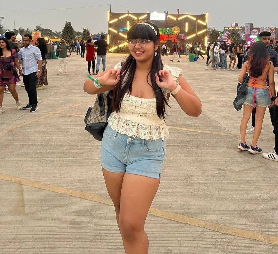 Chubby hot desi girl massive collection