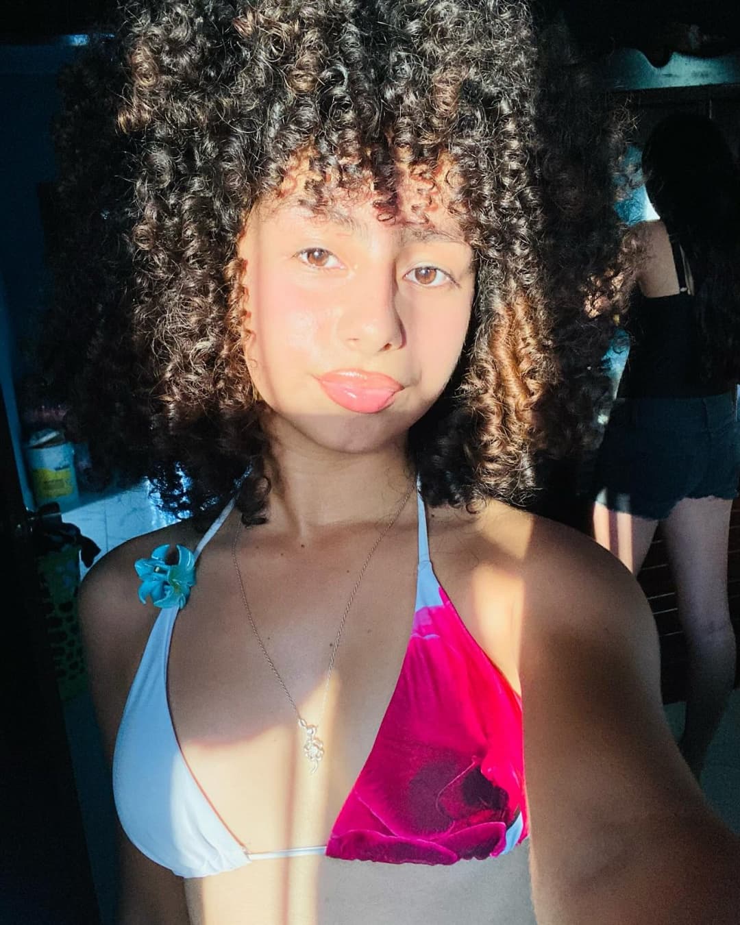 2 PUTAS MORENAS EN BIKINI (DIA 5) 1 DIA 1 PUTA HASTA ENCONTRAR A YADIRA