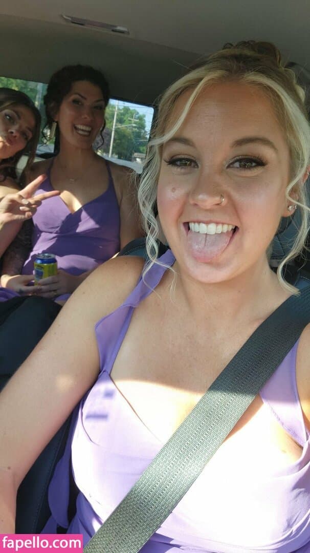 tatted-blonde-bombshell