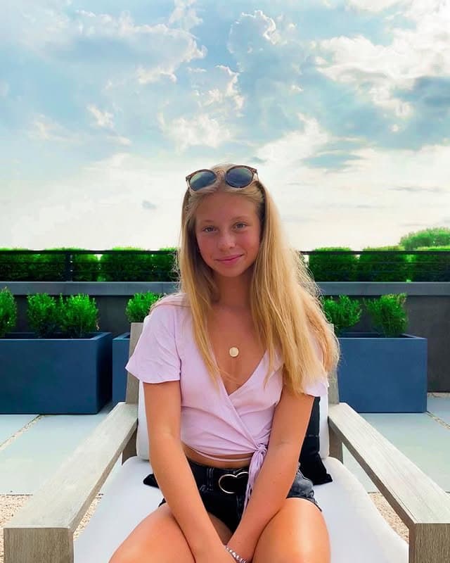 Sexy petite blonde teen Dylan