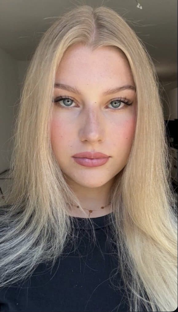 Hot blonde German Teen Girl naked AI Eva