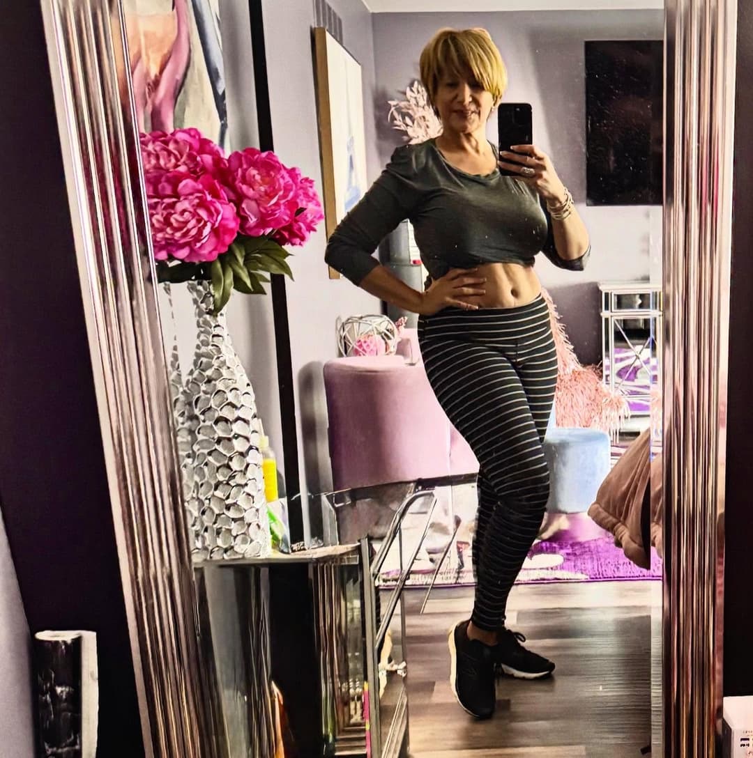 Thick Gilf flight attendant 3