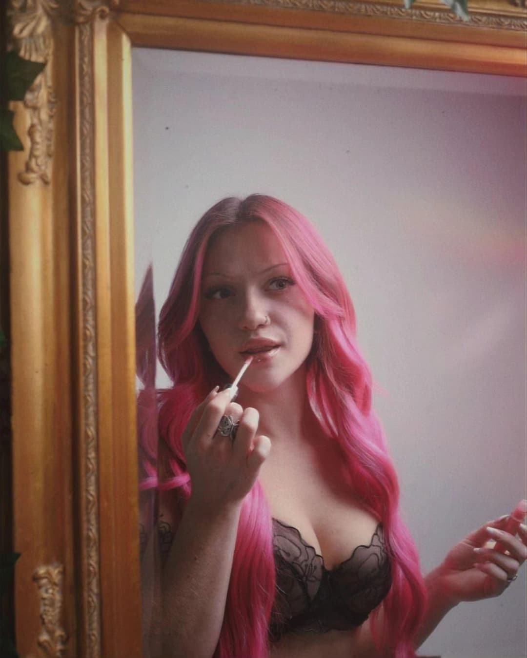 L@UREN The Slutty Bikini Barista