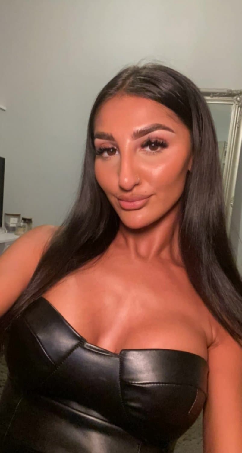 I have a few dirty games in mind but I need another player, can you come over and play with me