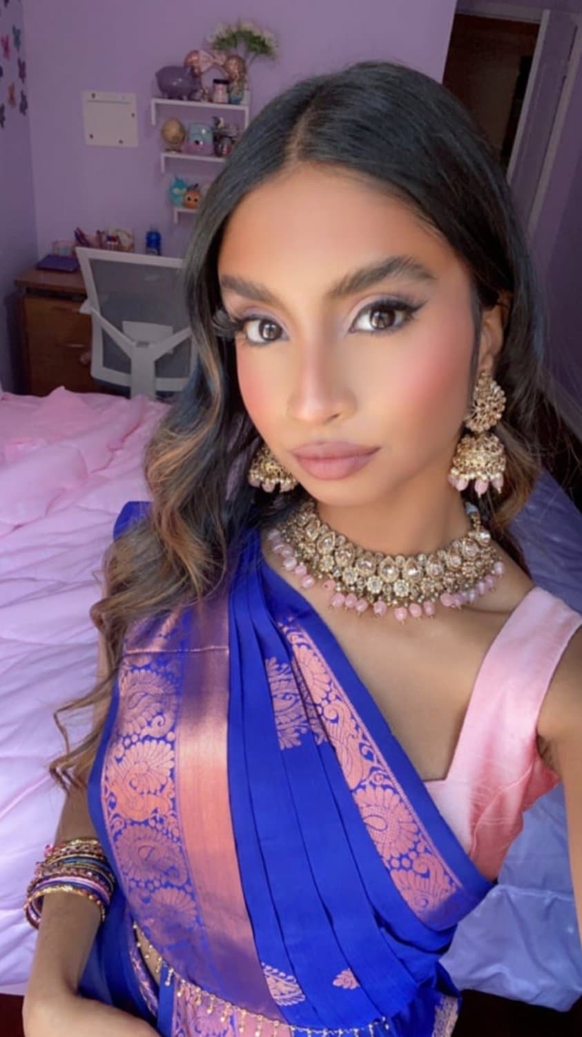 Guy wants to know if yall think his gf is sexy or not? Comment wht yall think and would do?