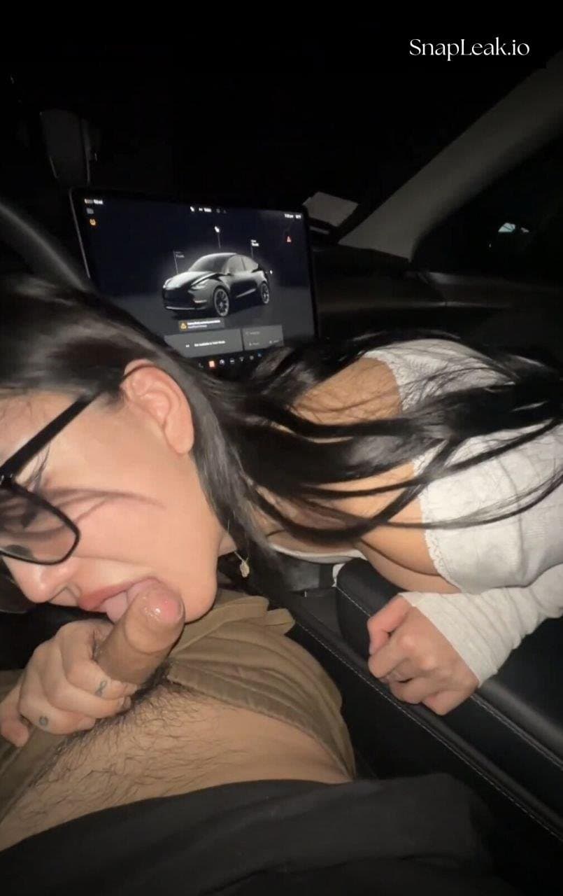 Kitty Asian Tiktoker First Date - Blowjob in Car