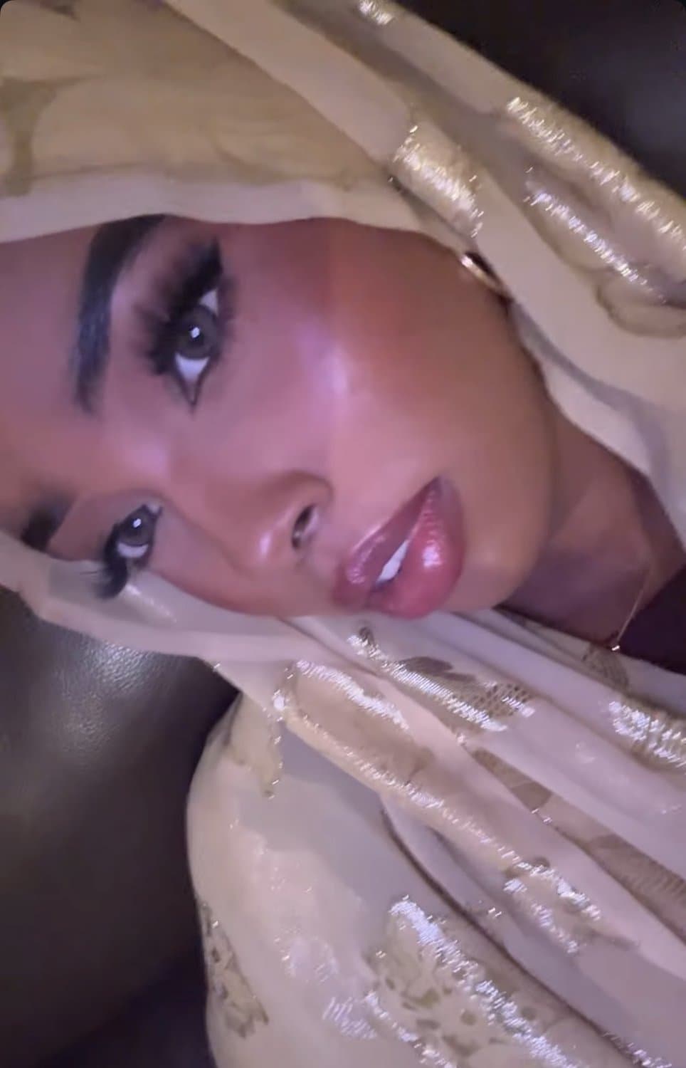 thick hoejabi somali bitch with thick body and cock sucking lips