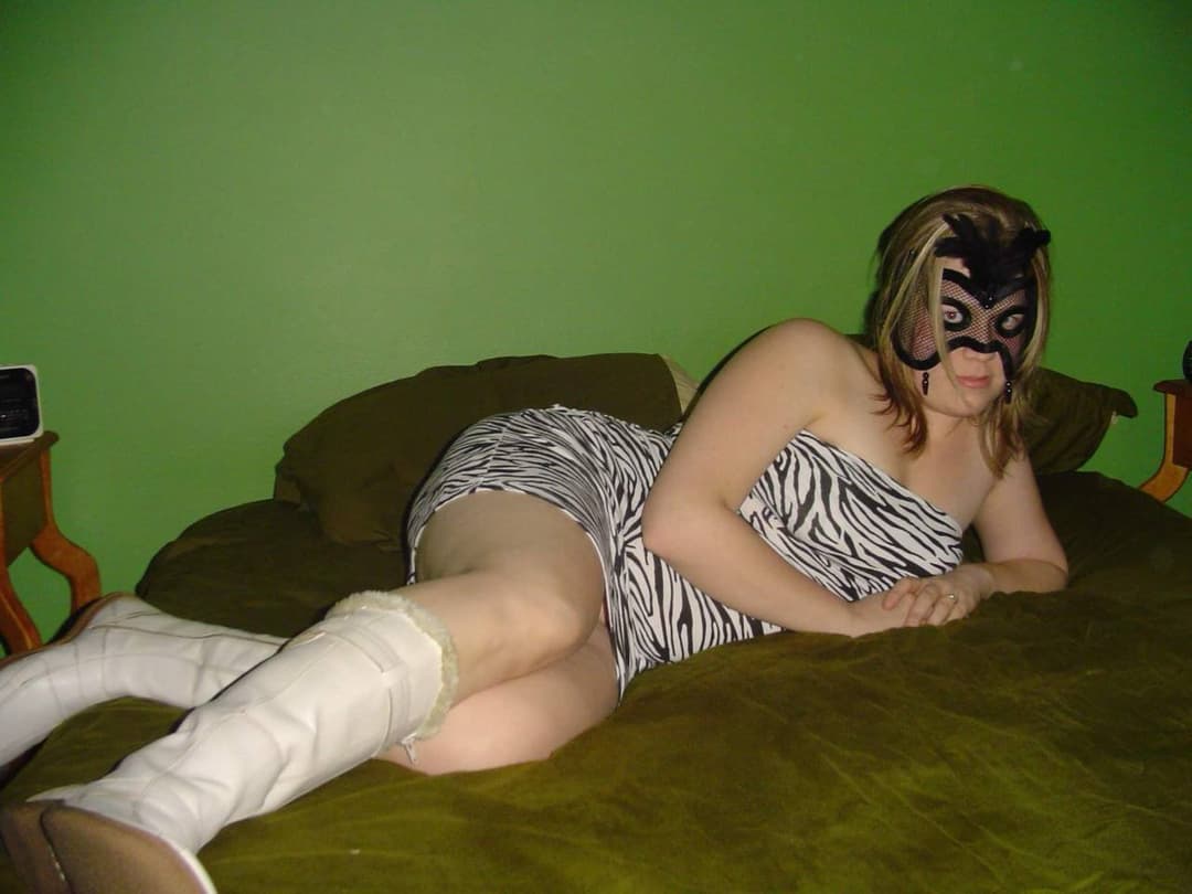 ACTUAL PIC OF HOT QUEBEC REAL TEACHER