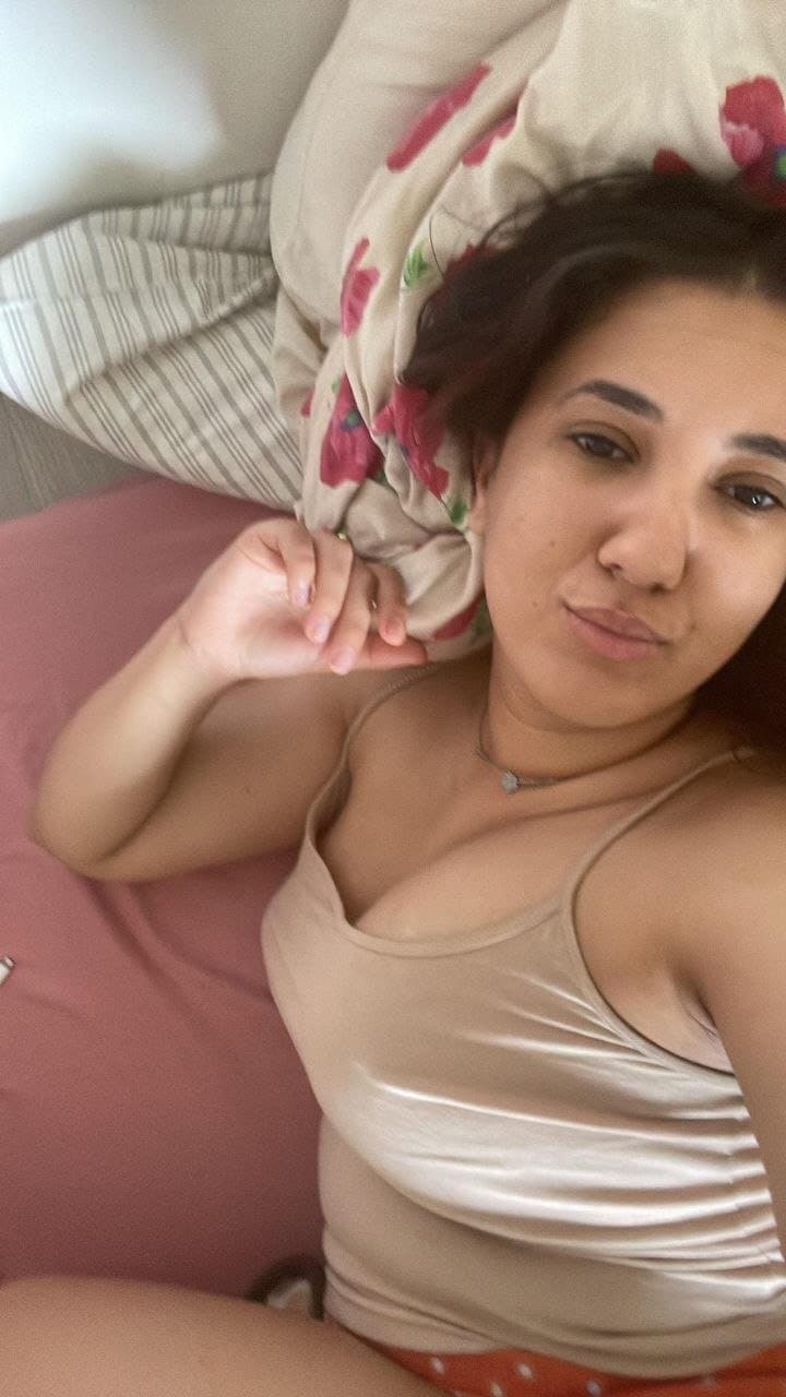 Katia algérienne chienne