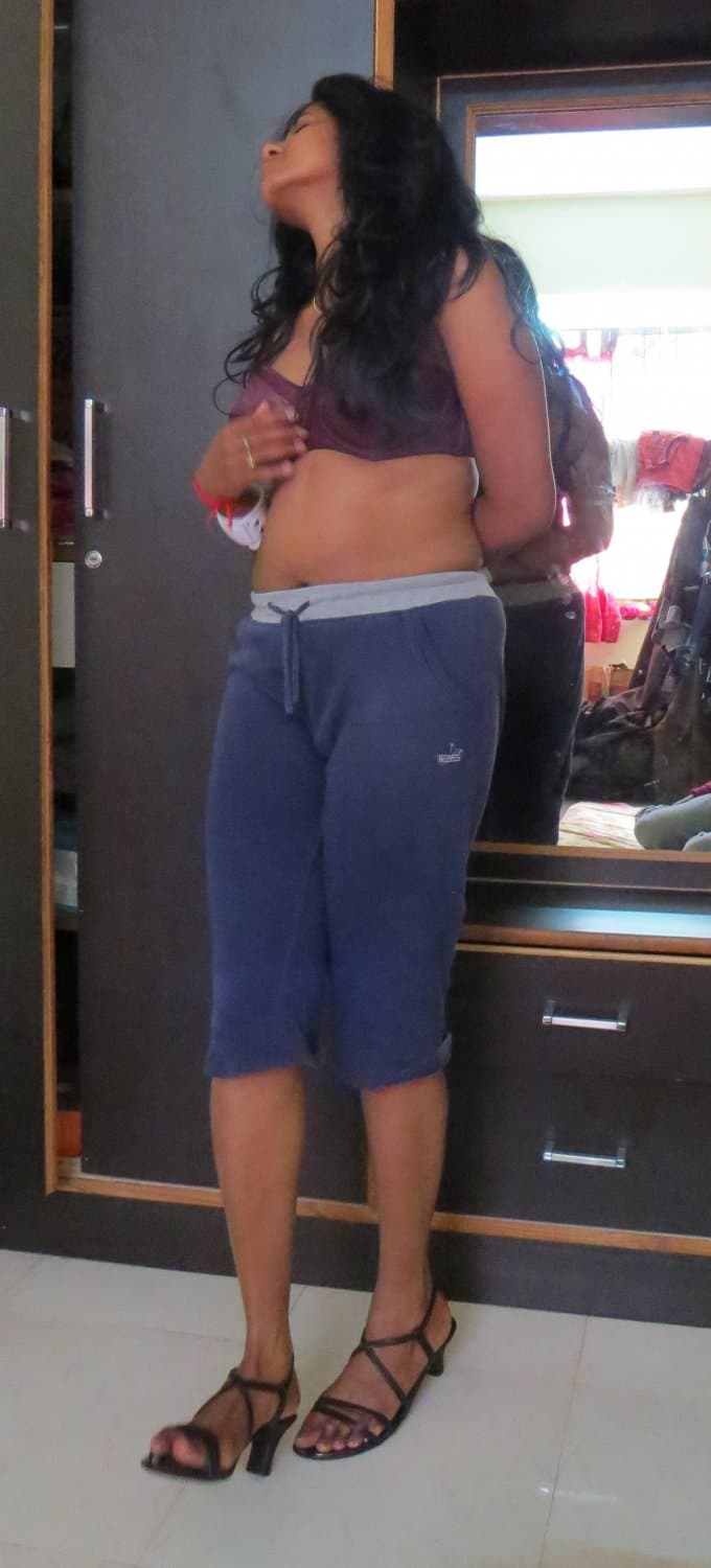 Sexy Indian Tamil wife Anu ?