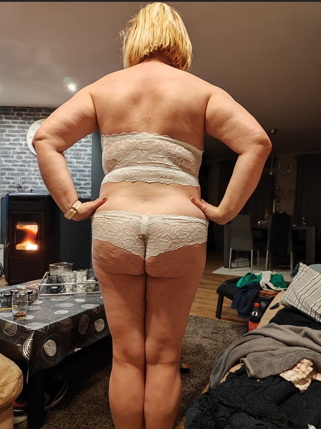 Click to view full size Belgium cumwhore Jessie from Limburg. Submissive willing all holes bare cumdump.