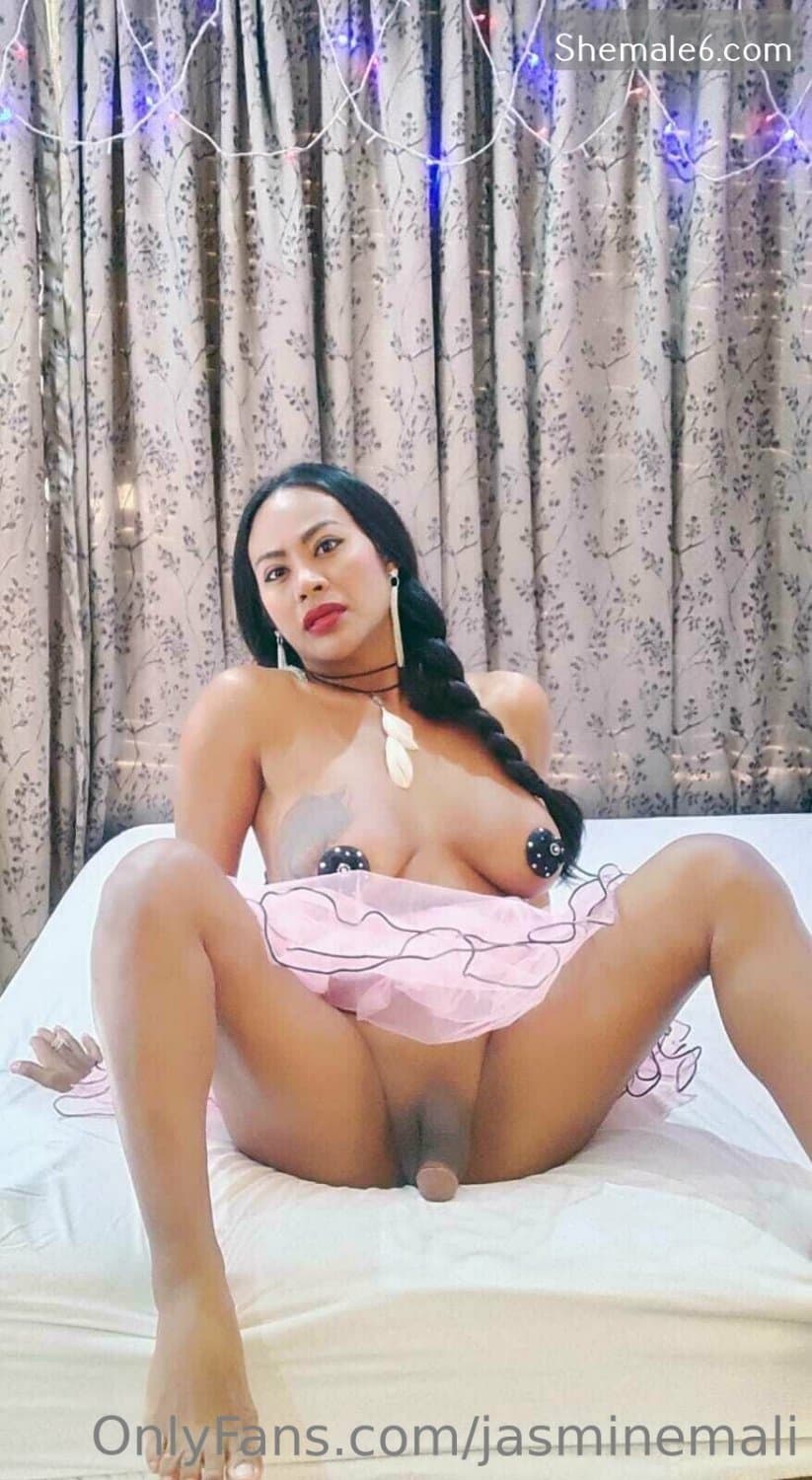 HugeCock LadyBoy - Jasmine