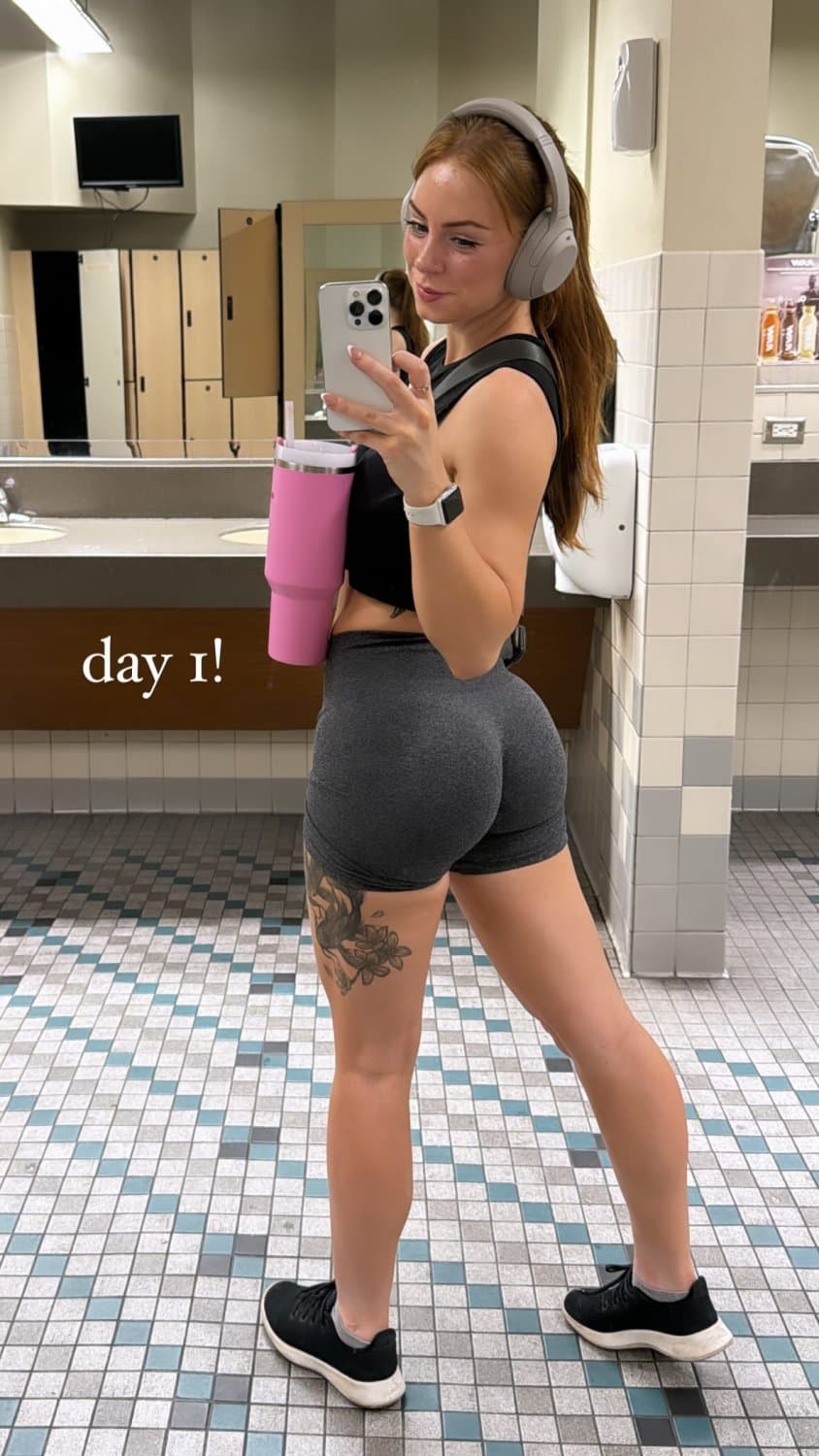 M@X The Busty Redhead