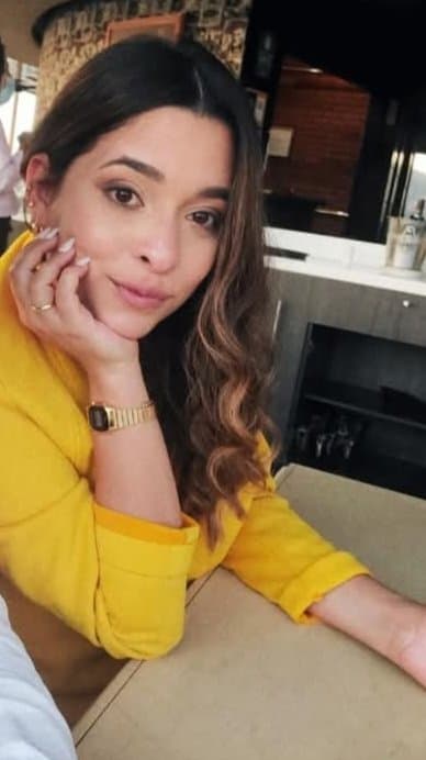 La perra de Marises merece una cogida de garganta hasta venirse dentro por puta???