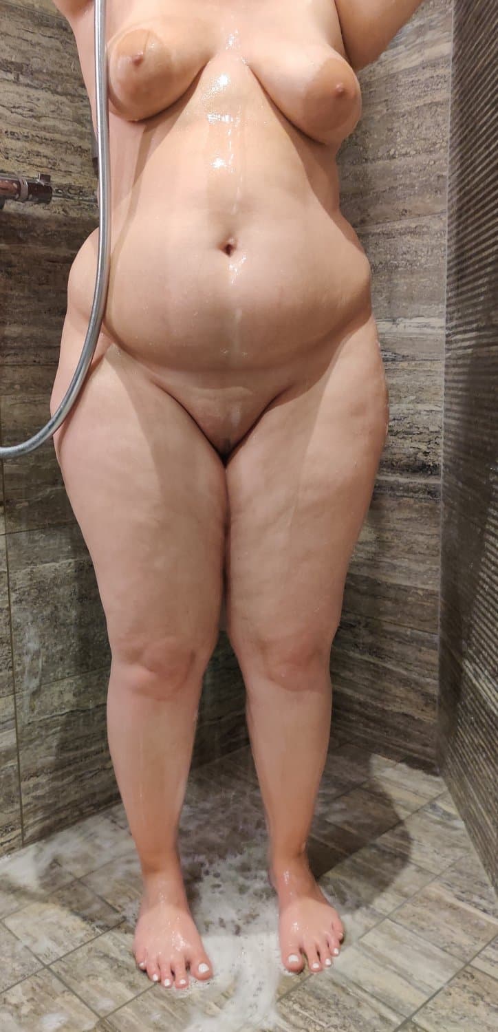 Shower Voyeur Fat Ass Chubby PAWG