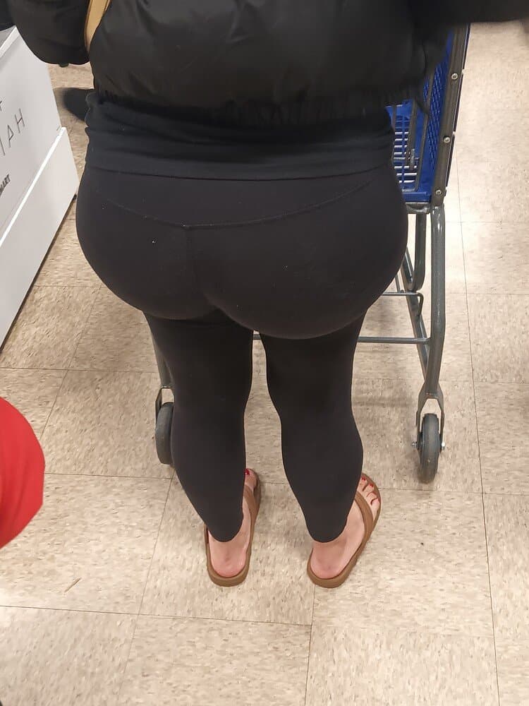 MILF BBL CANDID BOOTY