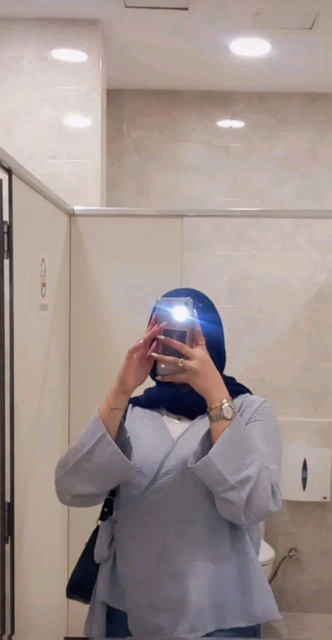 Part 3 of Alaã, give some likes to get her tits and pussy in Part 4