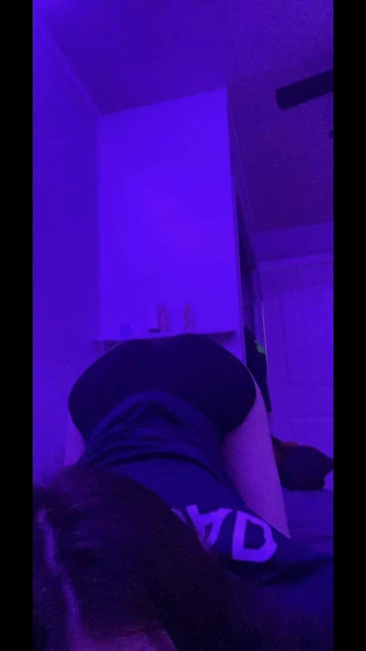 Skinny white girl with a crazy arch