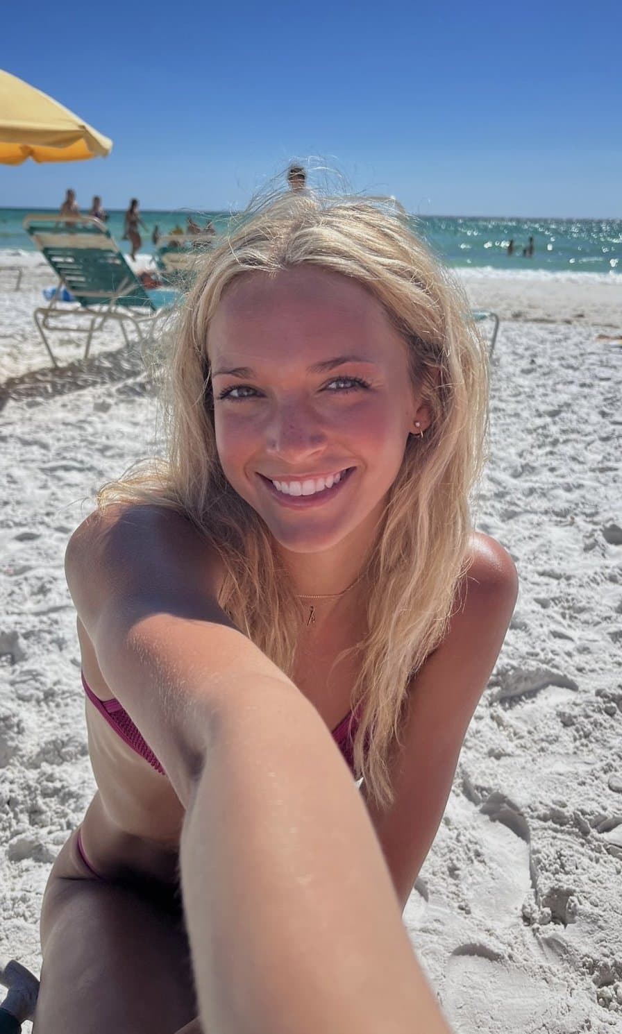 Blondie could get a filling