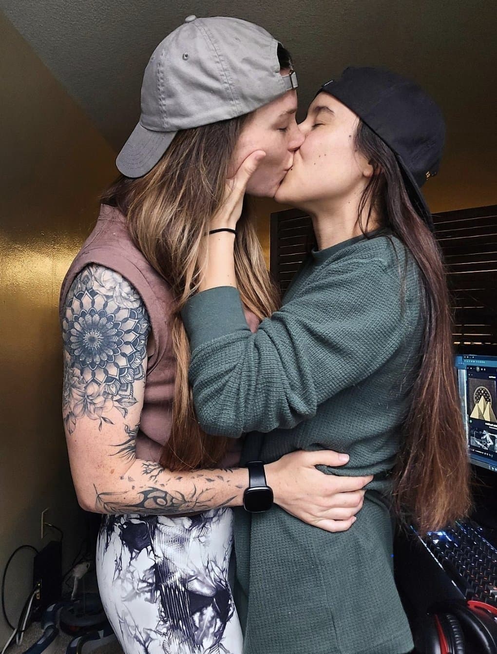 Hot Lesbos Anyone Got Nudes