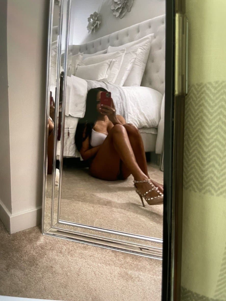 Aunty loves to share her wild side